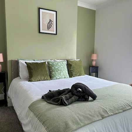 Cecil House - Stylish 2-Bed, Sleeps 5 Guests, Free Parking, Close To Cathedral, Bars & Restaurants لينكولن المظهر الخارجي الصورة
