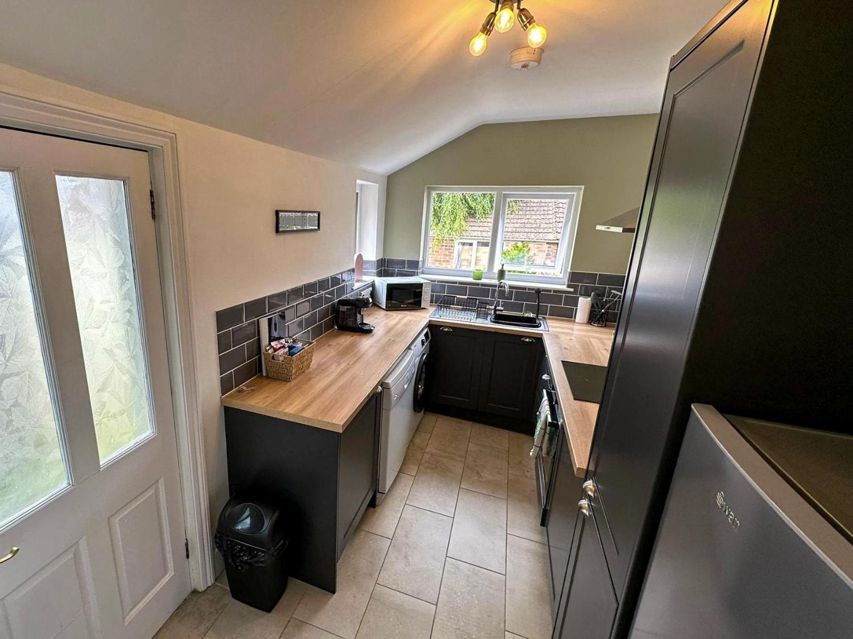 Cecil House - Stylish 2-Bed, Sleeps 5 Guests, Free Parking, Close To Cathedral, Bars & Restaurants لينكولن المظهر الخارجي الصورة